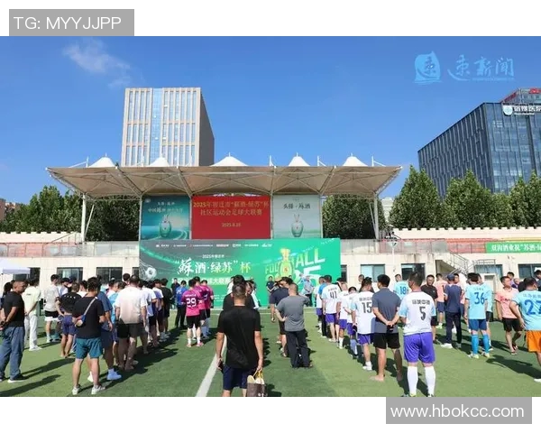 以球星证足球辉煌历程展现绿茵场上拼搏与荣耀